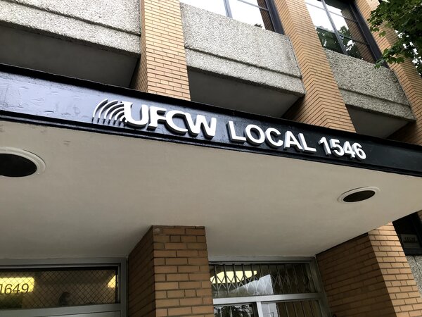 Storefront dimentional letter sign of UFCW local 1546 in Chicago